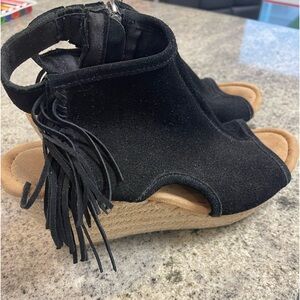 Minnetonka suede fringe wedge